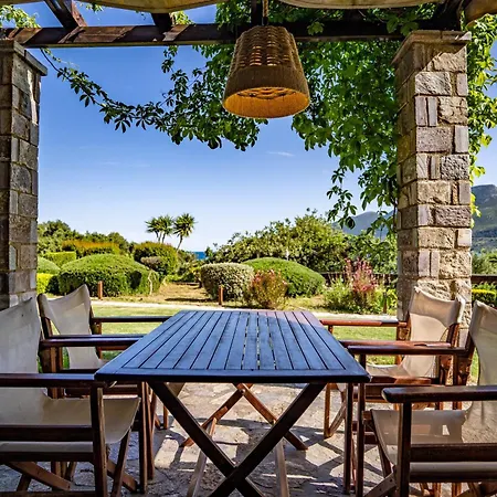 Εξοχικό σπίτι Chara House Σκουτάρι