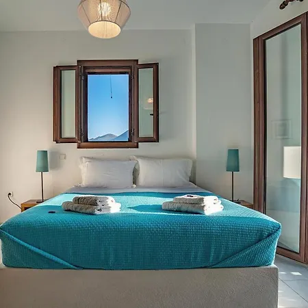 Chara House Kır Evi *