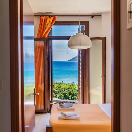 Chara House Szkutári