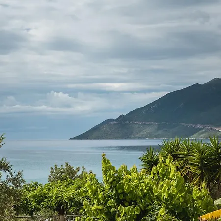 Hétvégi ház Chara House *