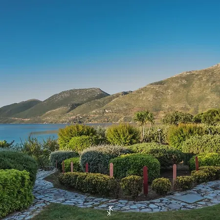 Chara House Szkutári