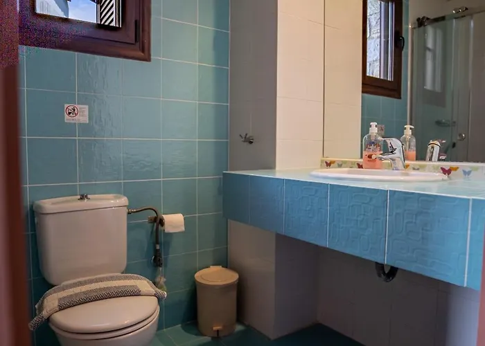 منزل ريفي Chara House